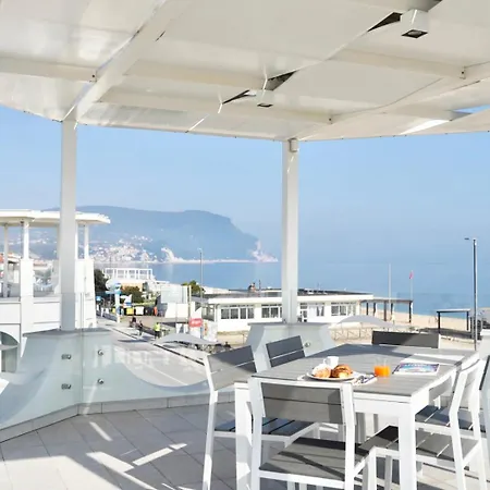 Lejlighed Onira Luxury Rooftop Ombrellone Incluso Seconda Fila Club *
