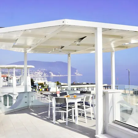 Onira Luxury Rooftop Ombrellone Incluso Seconda Fila Club *