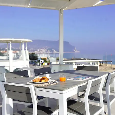 Onira Luxury Rooftop Ombrellone Incluso Seconda Fila Club Marcelli