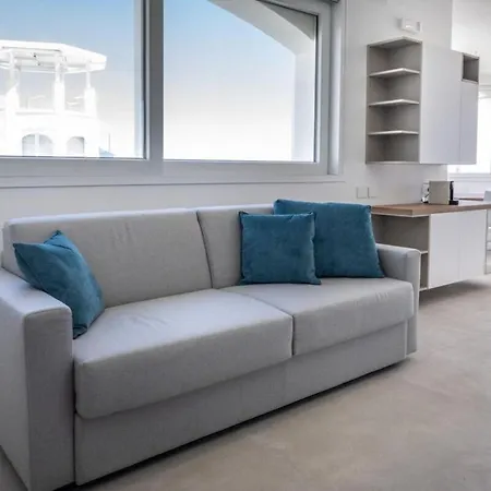 Onira Luxury Rooftop Ombrellone Incluso Seconda Fila Club *